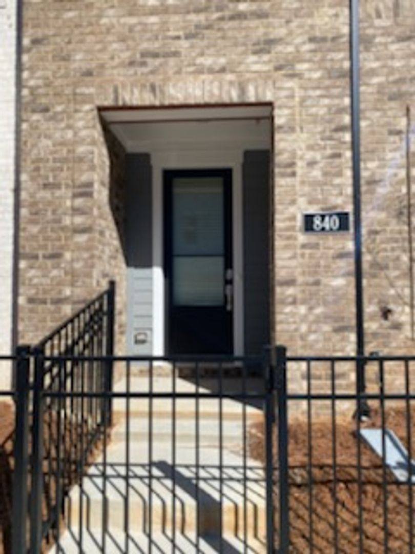 Townhouse for rent at 840 Kenway Ave, Roswell, GA 30076
