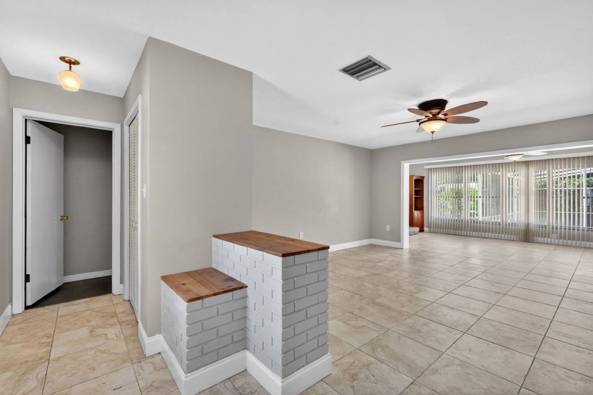 House for rent at 1627 Canal Court, Tavares, FL 32778