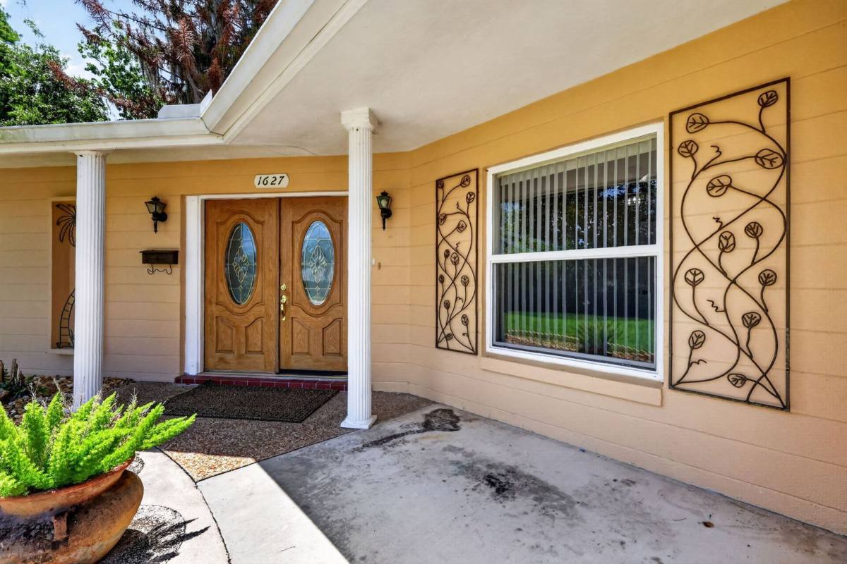 House for rent at 1627 Canal Court, Tavares, FL 32778