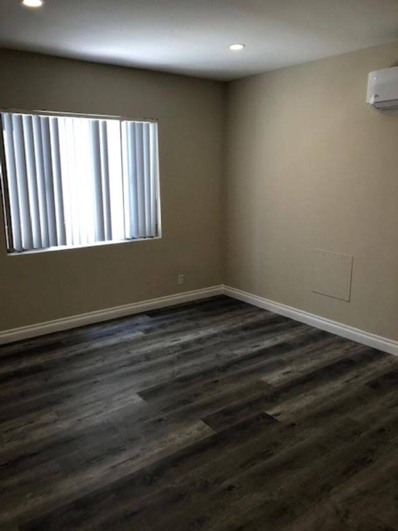 Apartment for rent at 15022 15028 Dickens St, Sherman Oaks, CA 91403