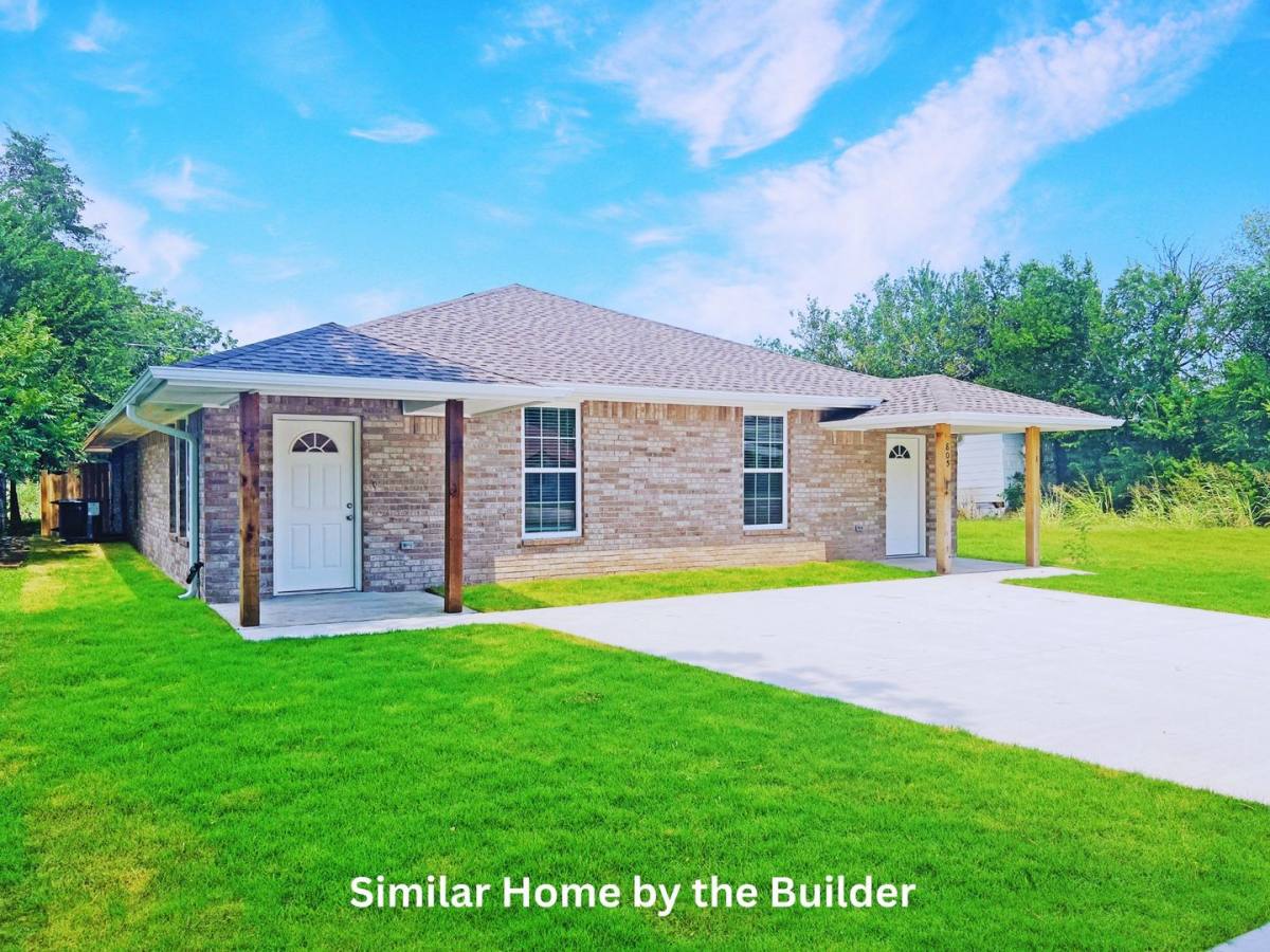 House for rent at 203 SW 17th St, Lawton, OK 73501