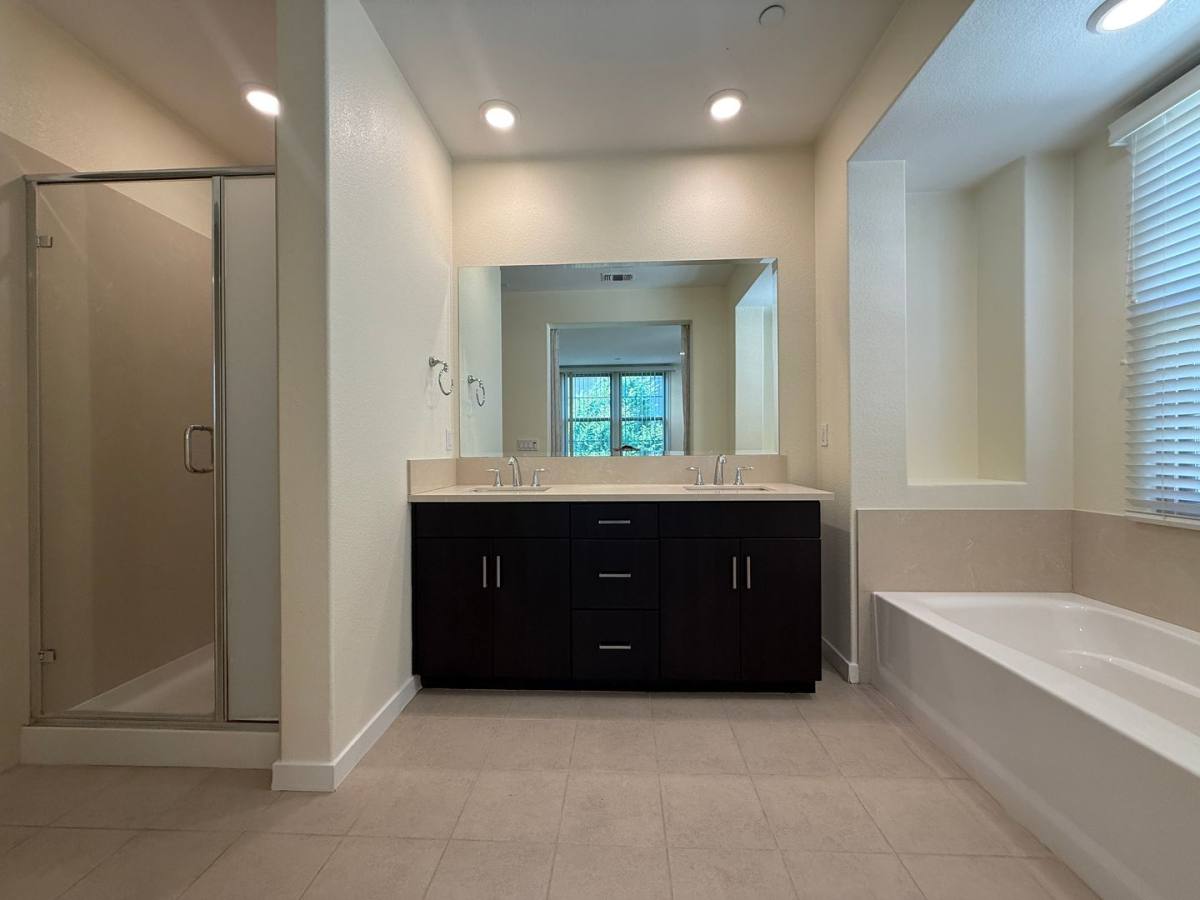 Townhouse for rent at 1052 Bigleaf Place, San Jose, CA 95131