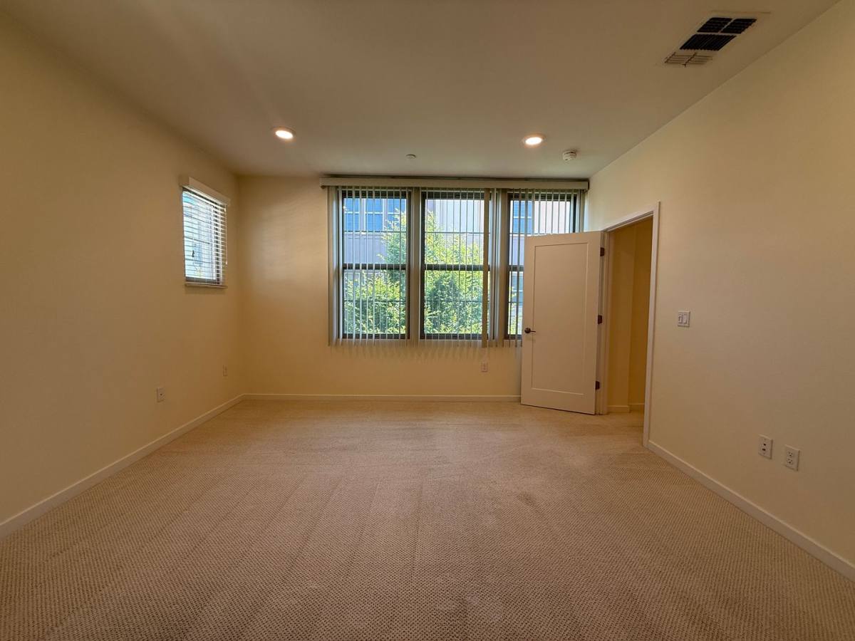 Townhouse for rent at 1052 Bigleaf Place, San Jose, CA 95131