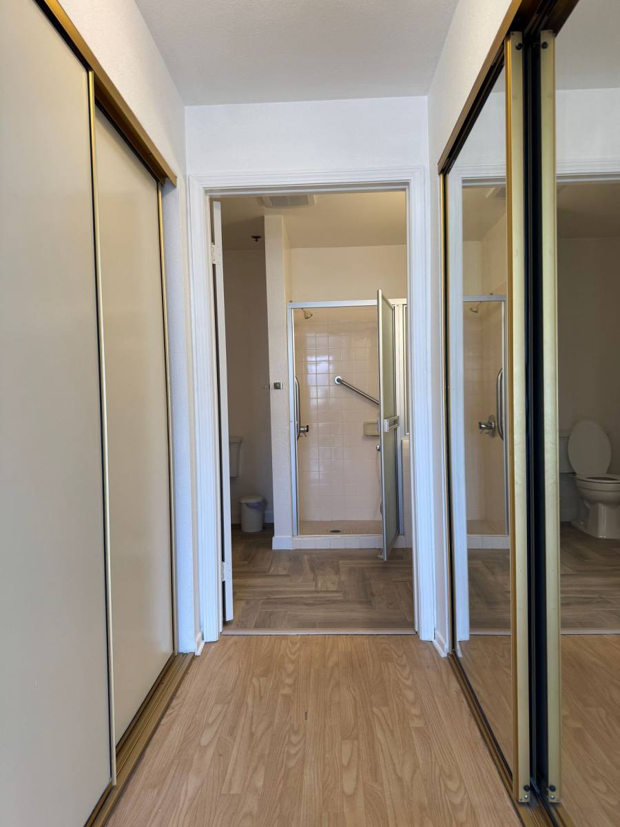 Apartment for rent at 24410 Crenshaw Blvd, Torrance, CA 90505