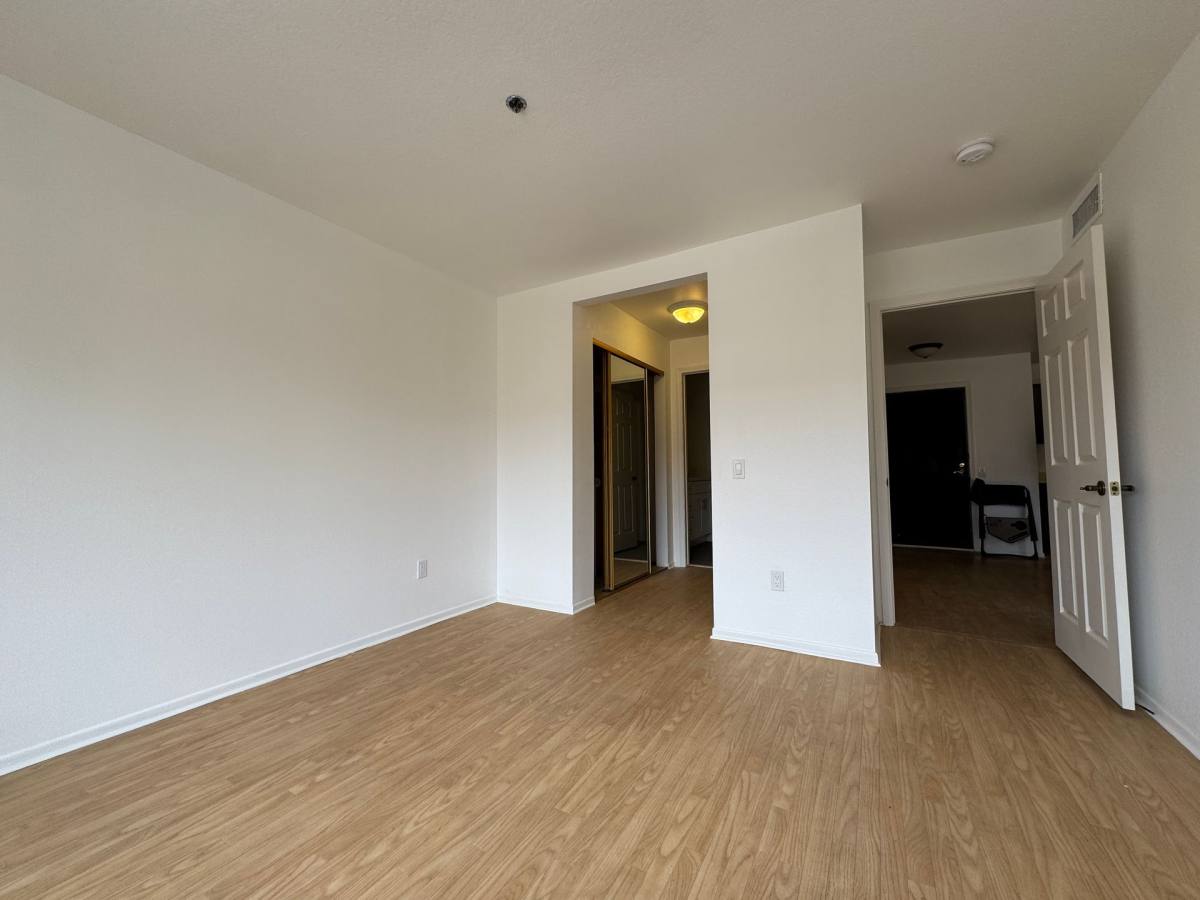 Apartment for rent at 24410 Crenshaw Blvd, Torrance, CA 90505