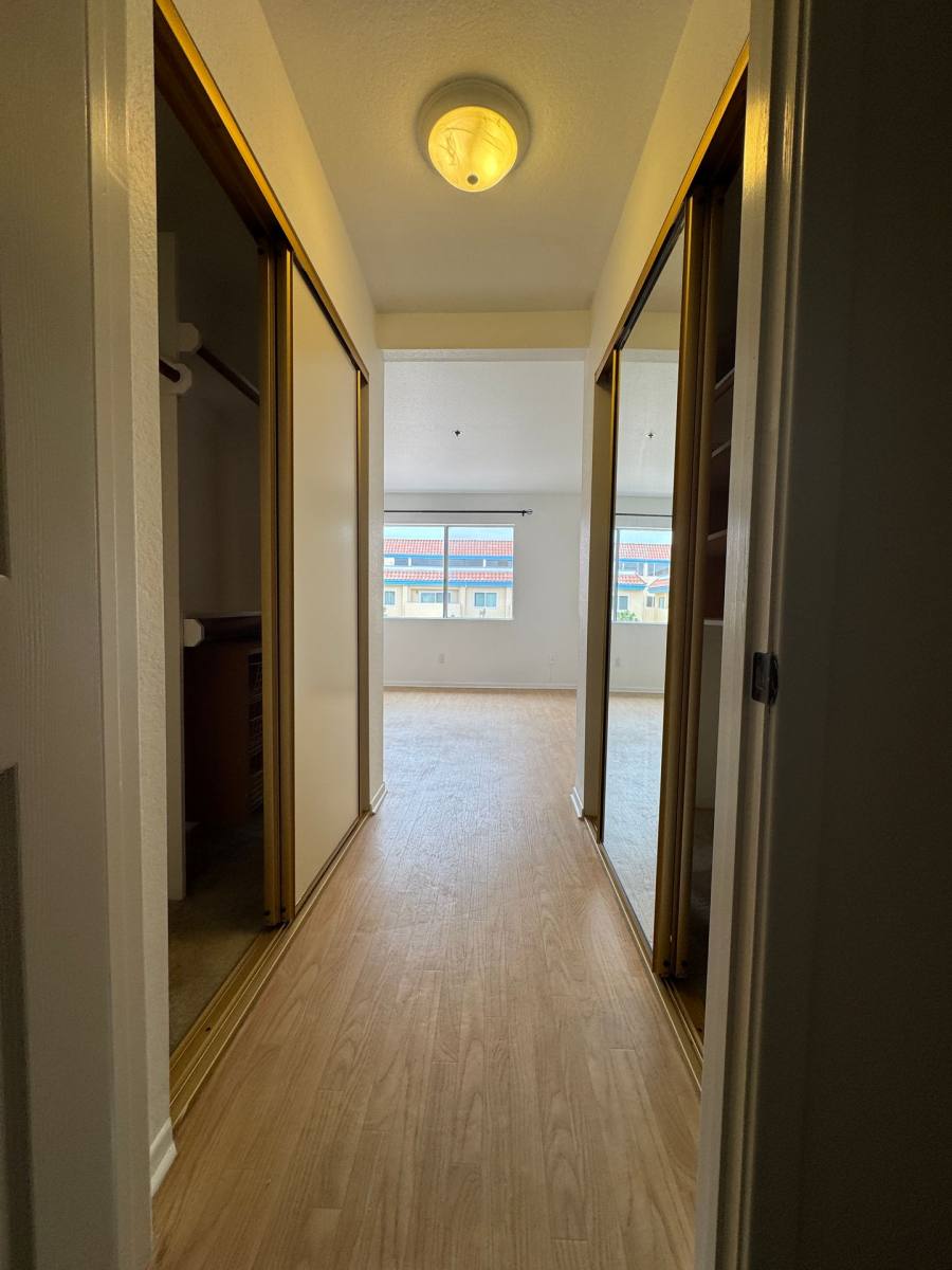 Apartment for rent at 24410 Crenshaw Blvd, Torrance, CA 90505