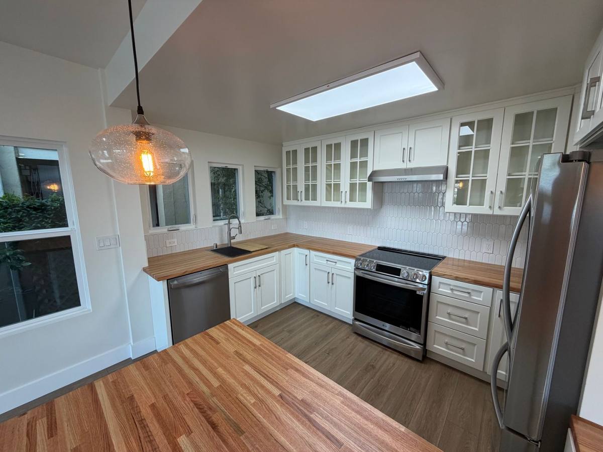Apartment for rent at 527 Merritt Ave, Oakland, CA 94610