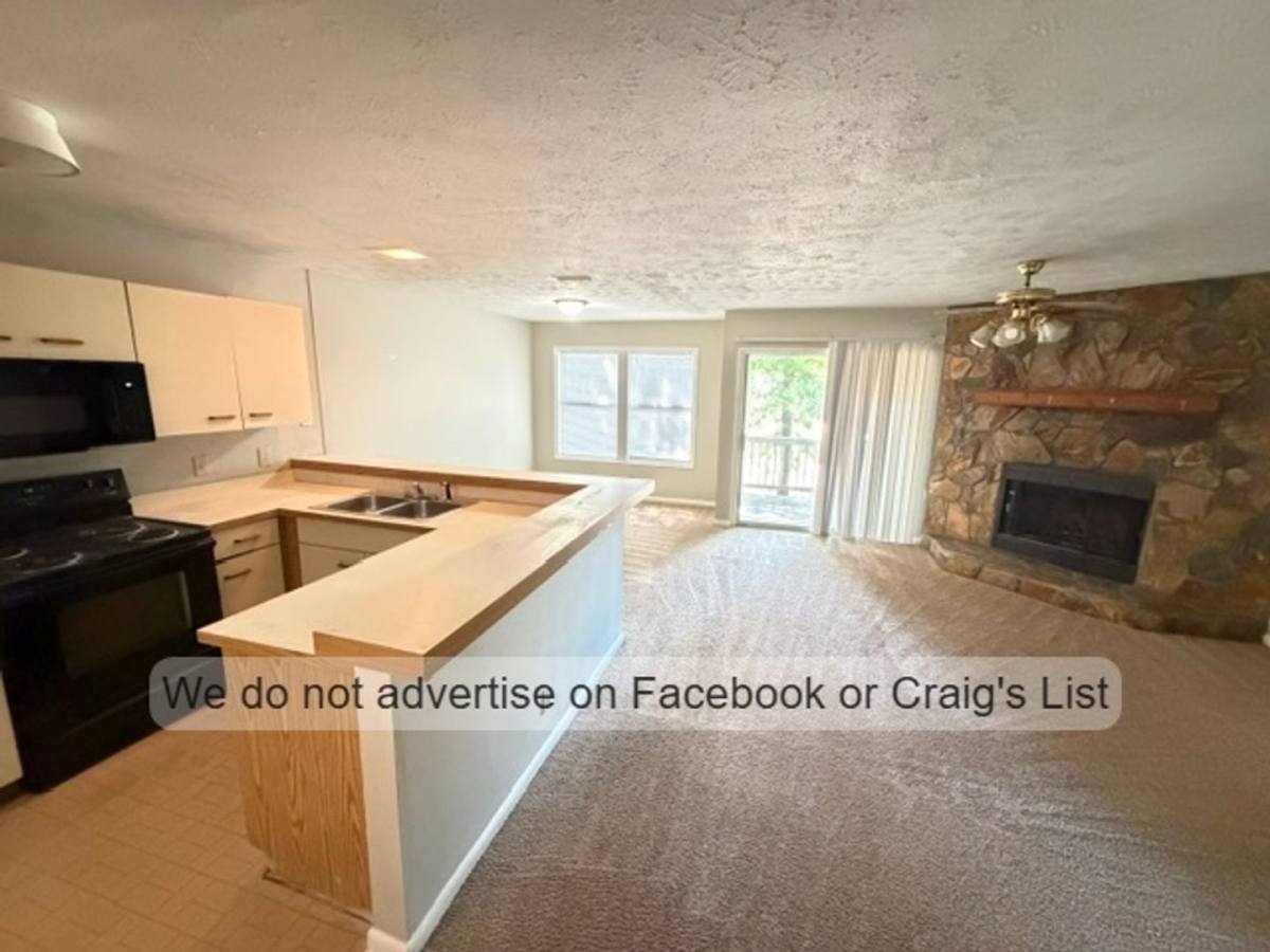 Condo for rent at 1022-5 Brookhollow Dr, Fayetteville, NC 28314