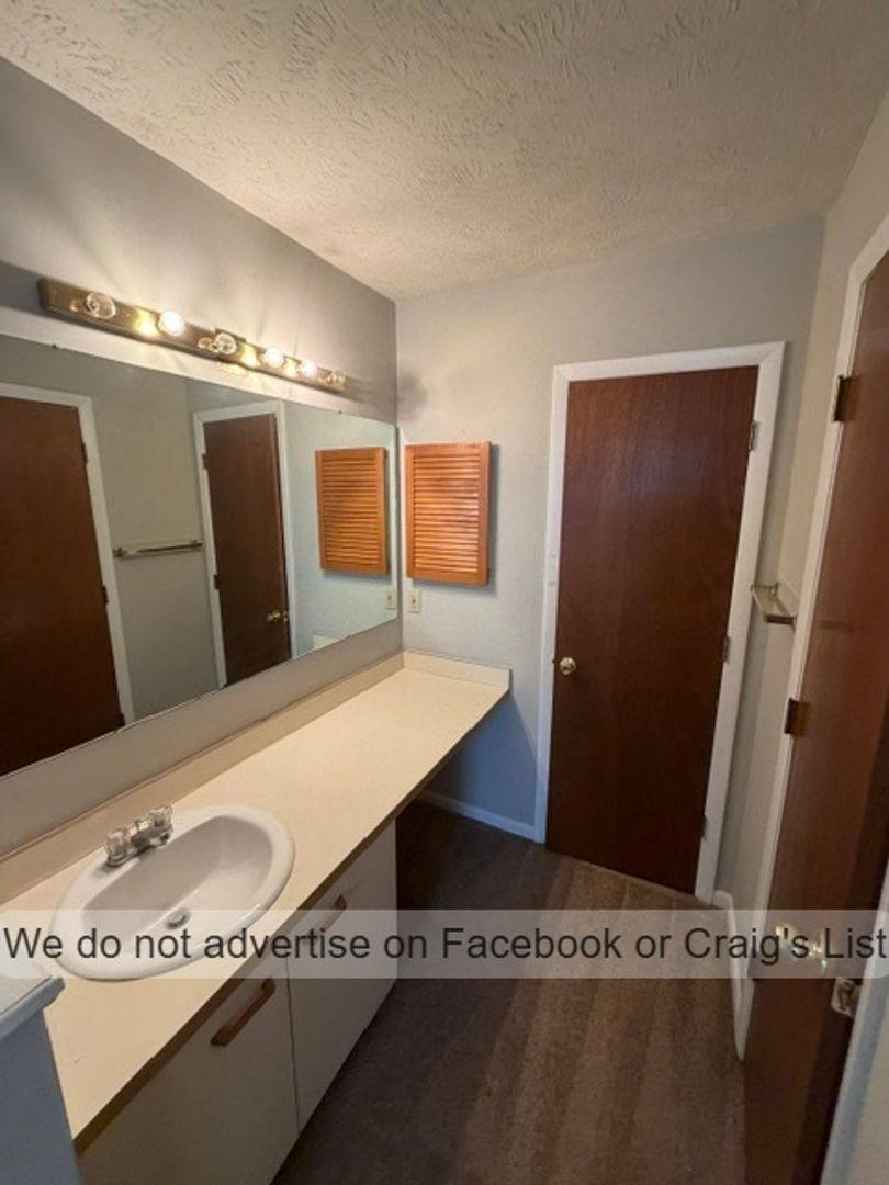 Condo for rent at 1022-5 Brookhollow Dr, Fayetteville, NC 28314