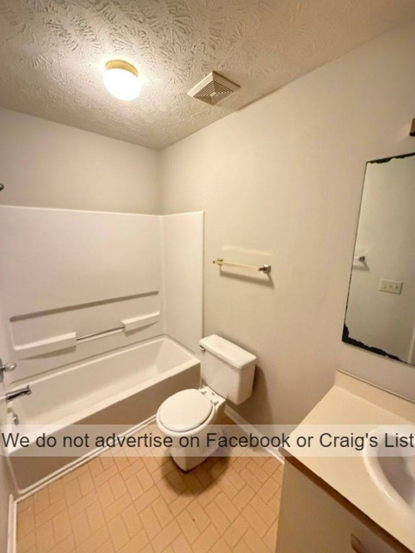 Condo for rent at 1022-5 Brookhollow Dr, Fayetteville, NC 28314