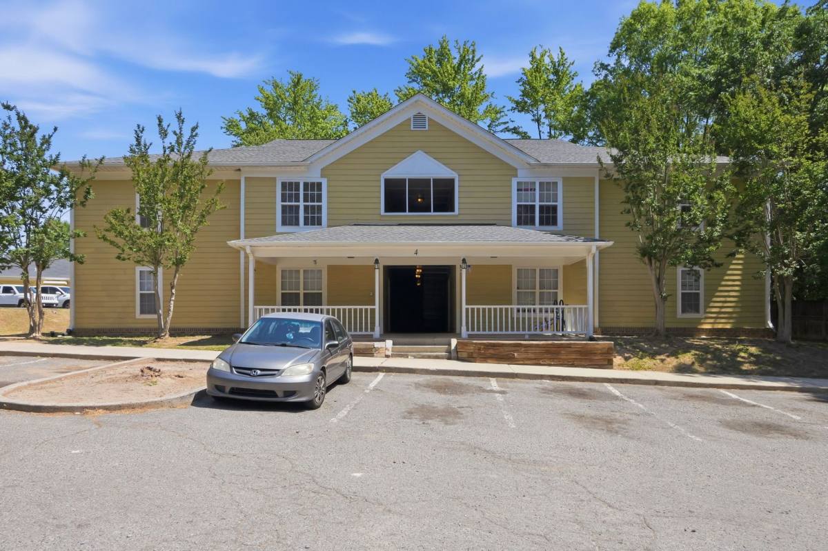 Apartment for rent at 208 Gray Ave, Durham, NC 27701