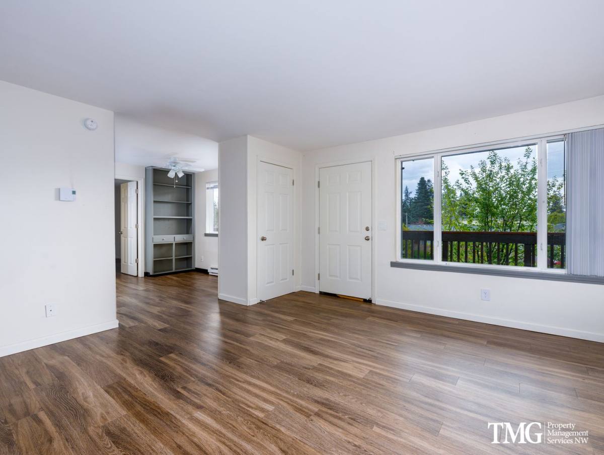 Apartment for rent at 290 SE 2nd Ave, Canby, OR 97013