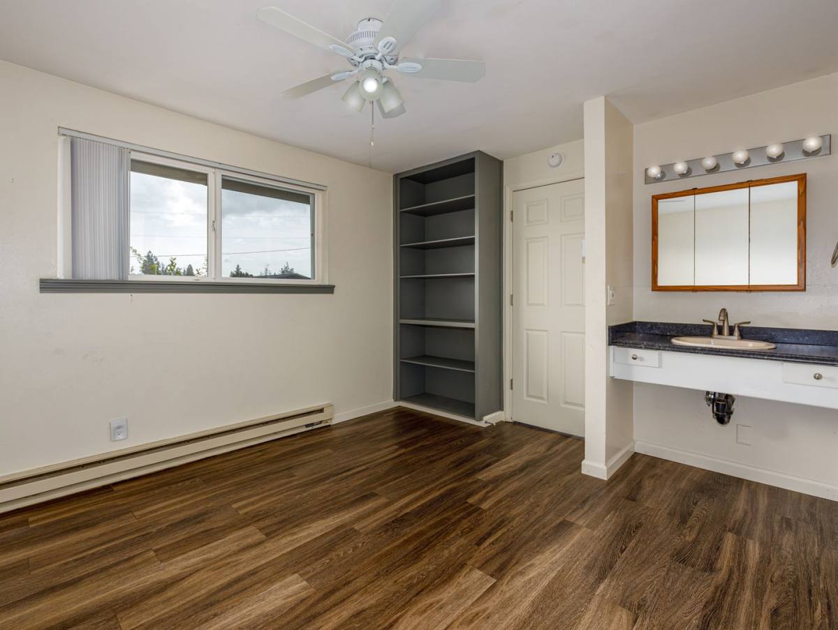 Apartment for rent at 290 SE 2nd Ave, Canby, OR 97013
