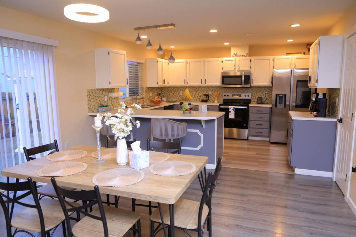 House for rent at 2717 S 268th Place, Kent, WA 98032