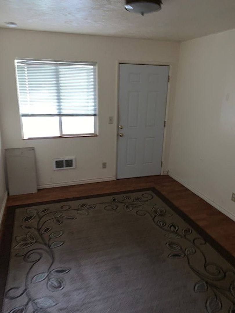 Apartment for rent at 246 S Main St, Toledo, OR 97391