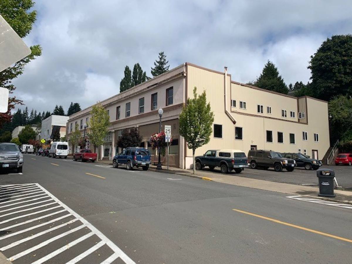 Apartment for rent at 246 S Main St, Toledo, OR 97391