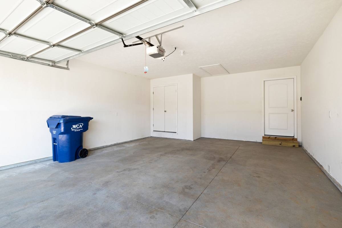 House for rent at 576 W Danielle St, Republic, MO 65738