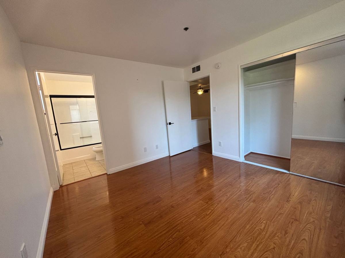 Apartment for rent at 1215 N Sycamore Ave, Los Angeles, CA 90038