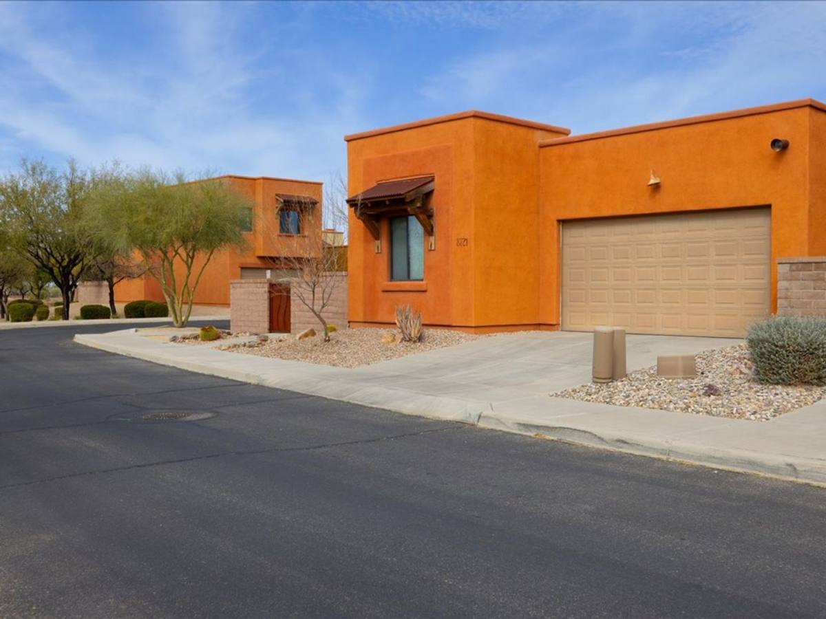 House for rent at 8721 E Perry Park Circle, Tucson, AZ 85730