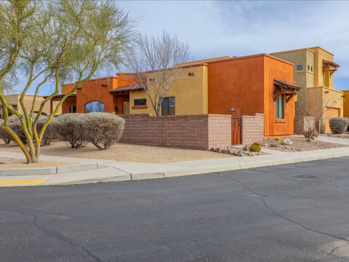 House for rent at 8721 E Perry Park Circle, Tucson, AZ 85730