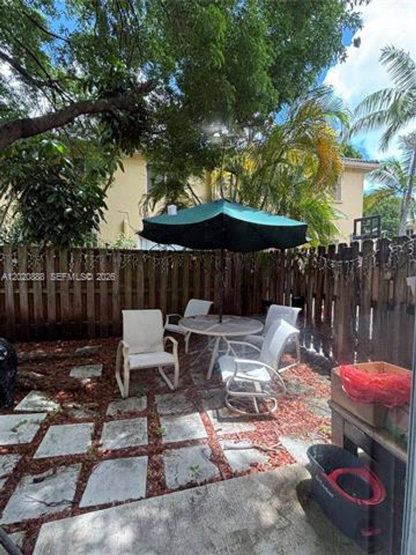 Apartment for rent at 6920 NW 177th St, Hialeah, FL 33015