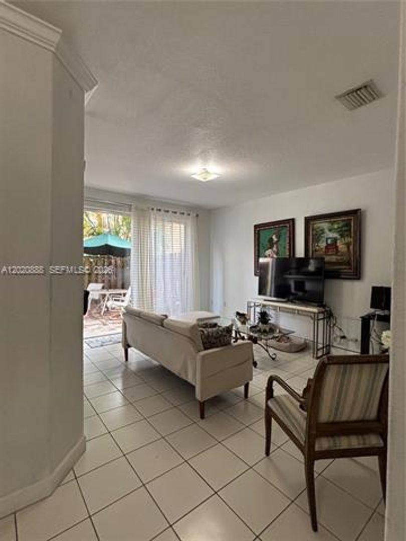Apartment for rent at 6920 NW 177th St, Hialeah, FL 33015