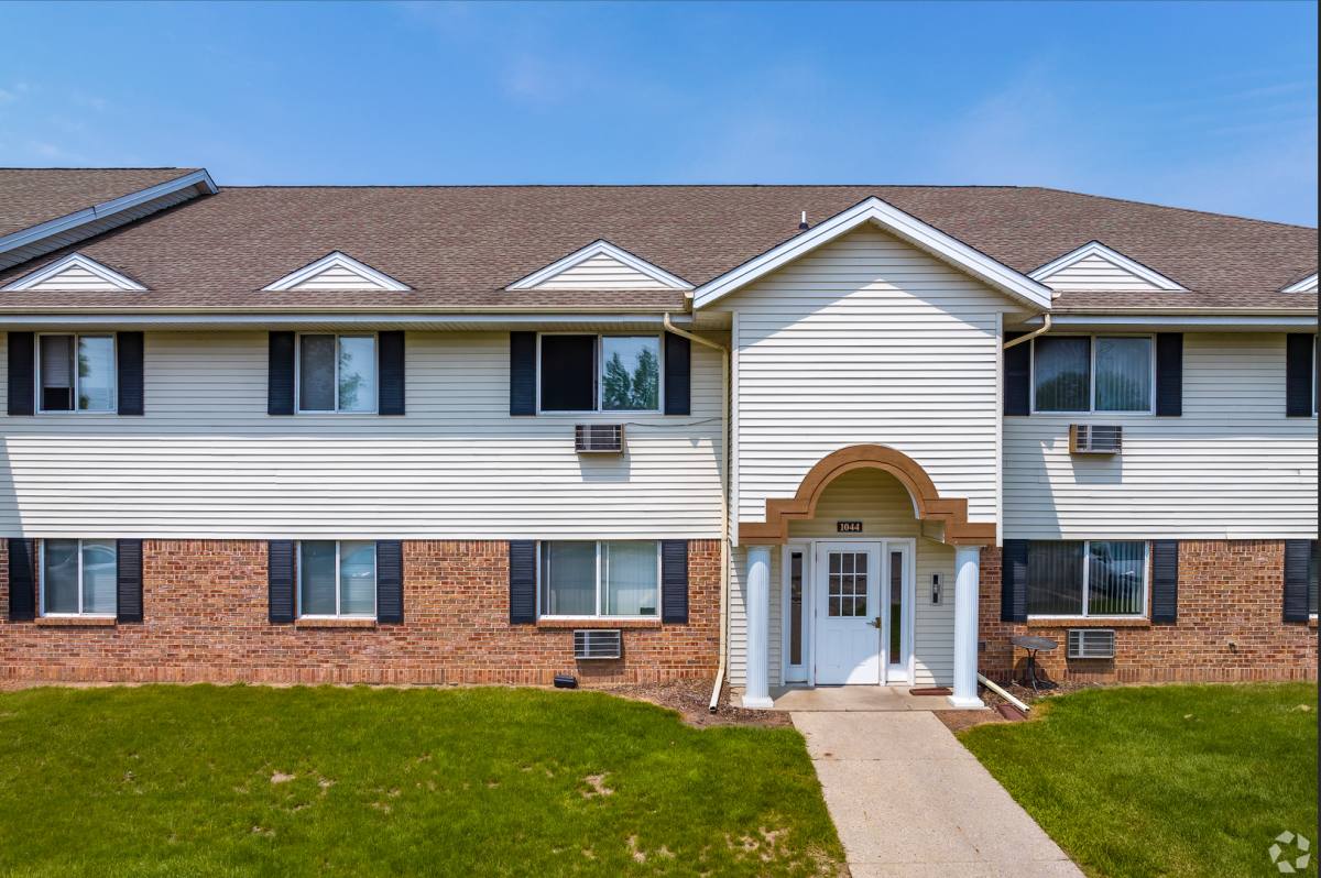 Apartment for rent at 1022-1089 Westport Dr, Port Washington, WI 53074