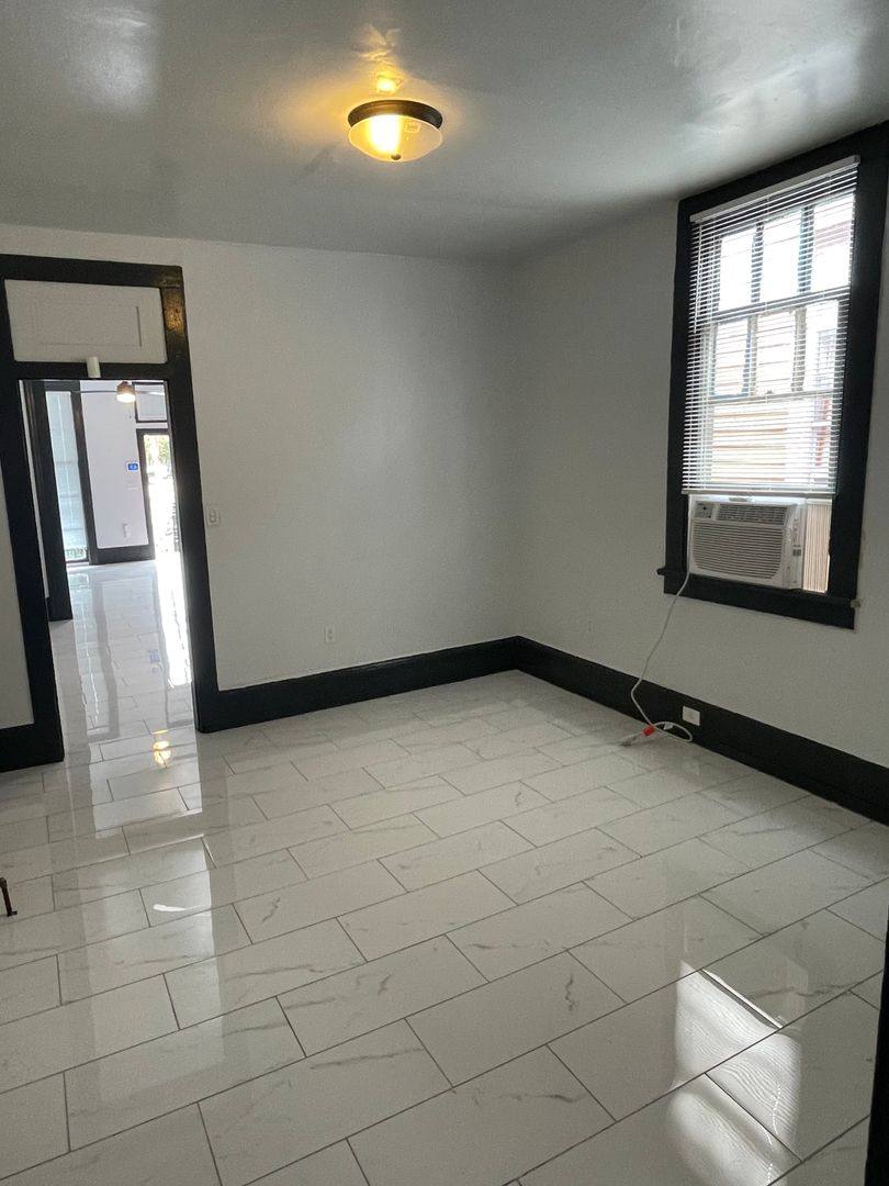 Townhouse for rent at 1364 - 1366 Laharpe St, New Orleans, LA 70116