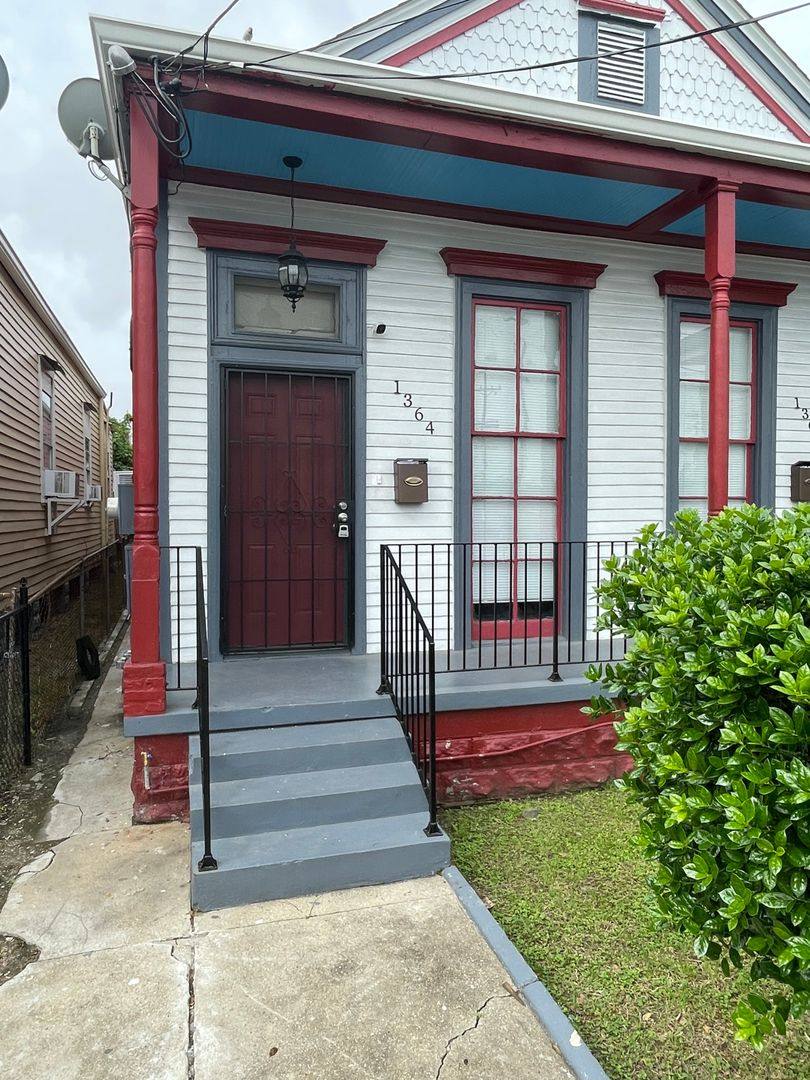 Townhouse for rent at 1364 - 1366 Laharpe St, New Orleans, LA 70116