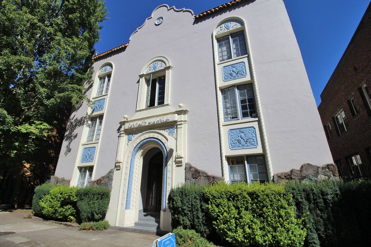 Apartment for rent at 1943 NW Irving St, Portland, OR 97209