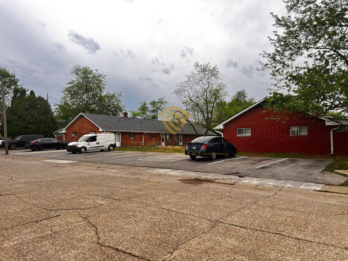 Apartment for rent at 1424 Campbell Ave, Indianapolis, IN 46219