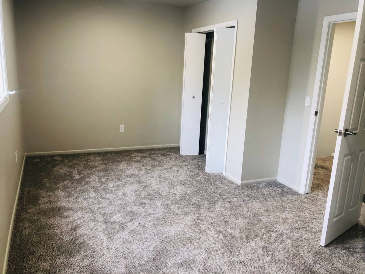 House for rent at 1666 12th St NW, Minot, ND 58703