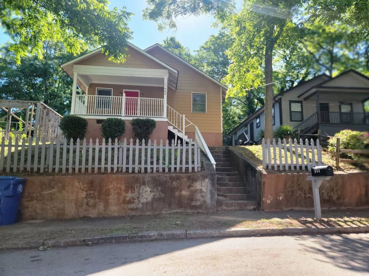 House for rent at 944 Smith St SW, Atlanta, GA 30310