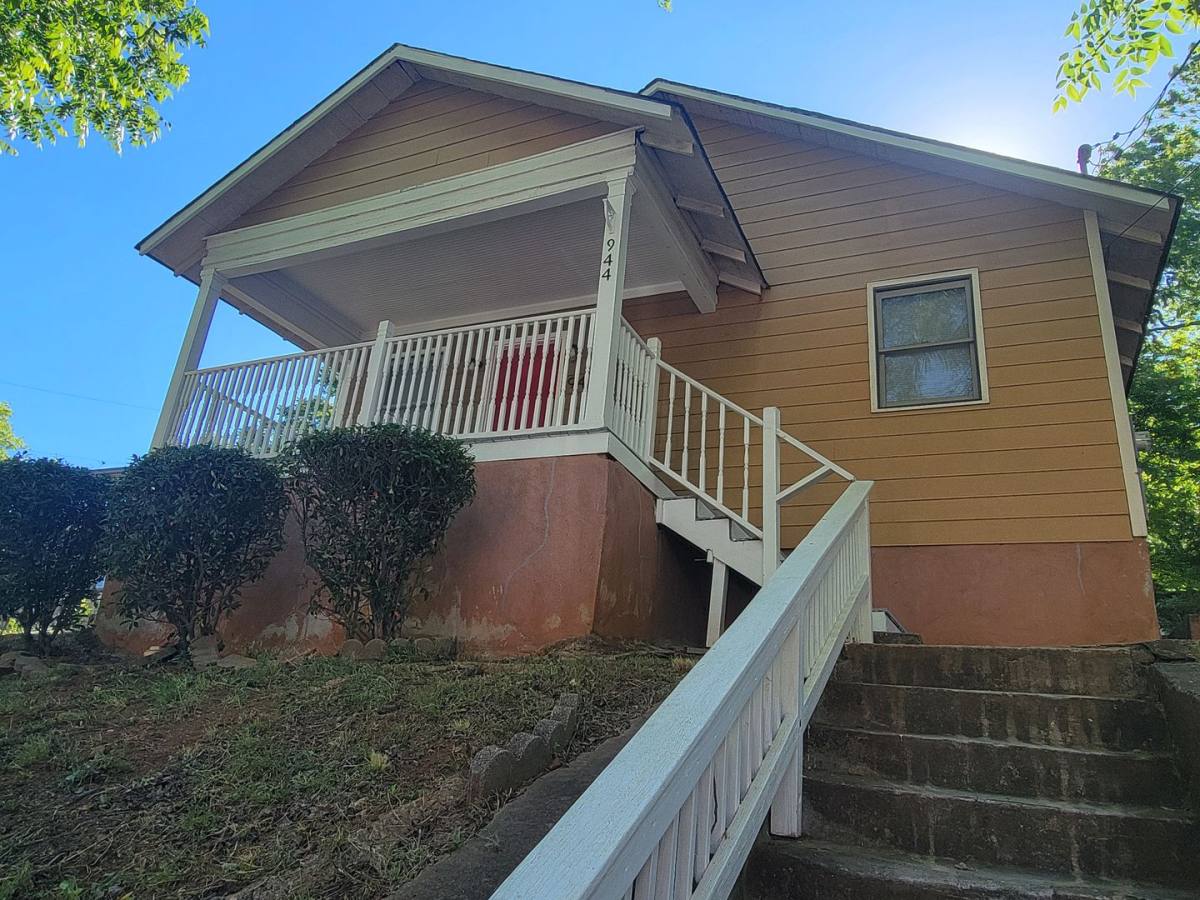 House for rent at 944 Smith St SW, Atlanta, GA 30310