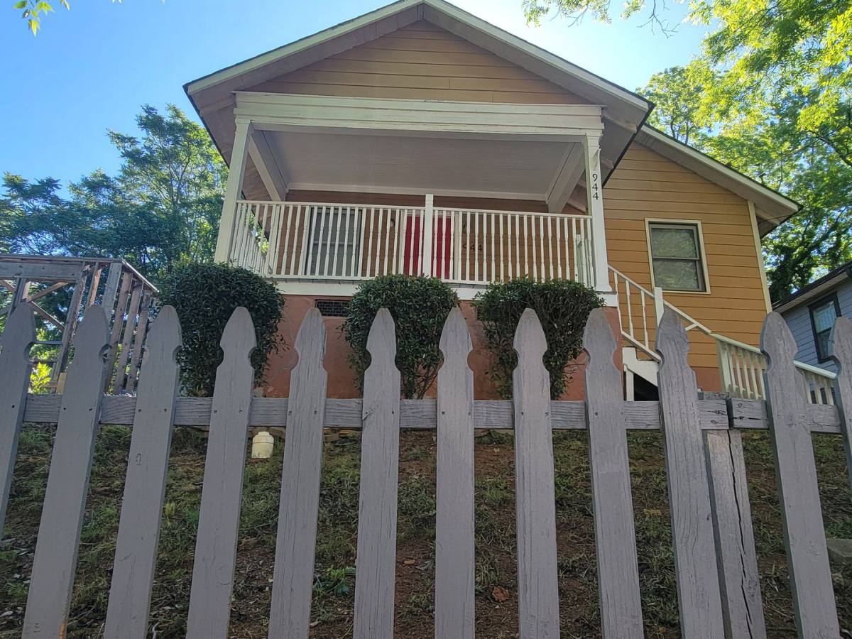 House for rent at 944 Smith St SW, Atlanta, GA 30310