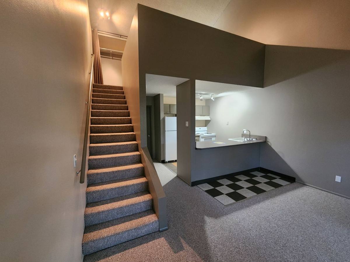 Townhouse for rent at 7102 N Alta Ave, Portland, OR 97206