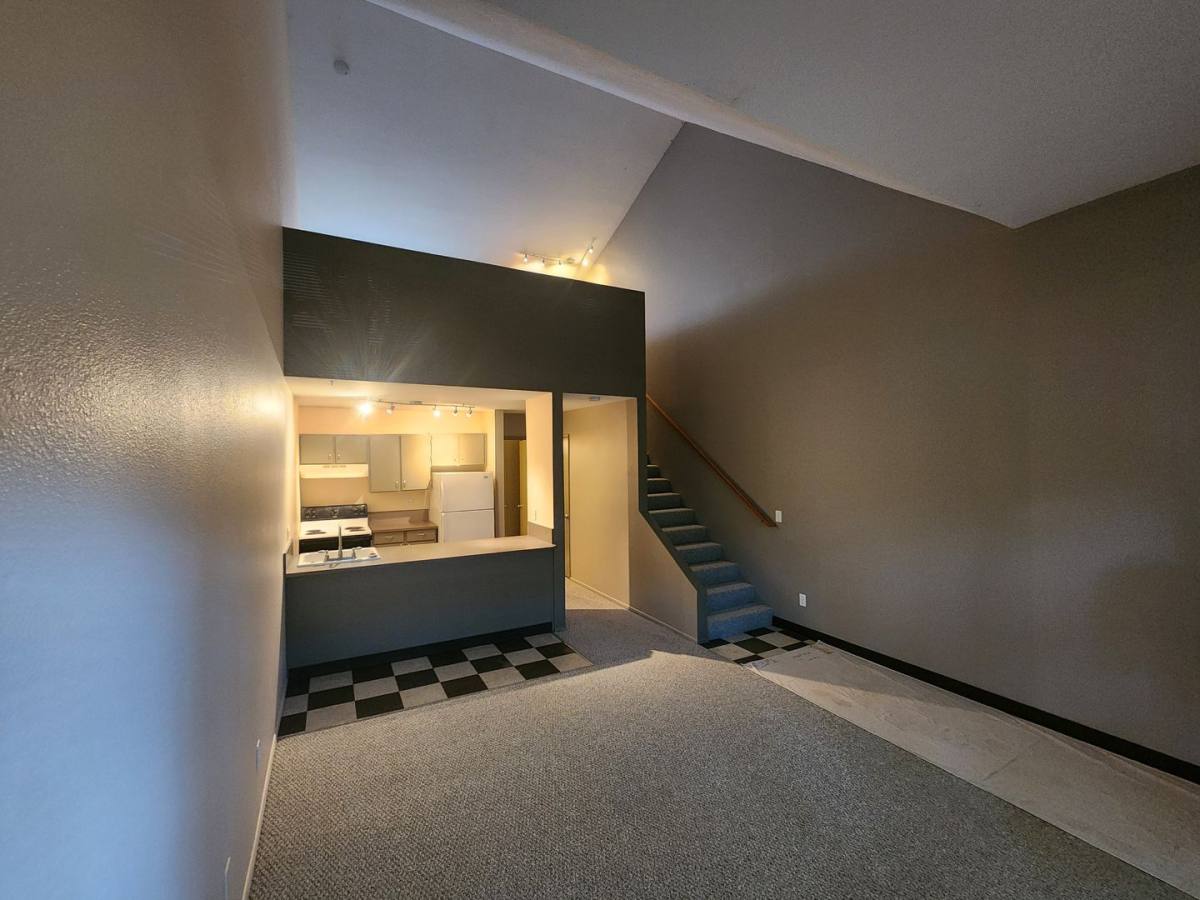 Townhouse for rent at 7112 N Alta Ave, Portland, OR 97206