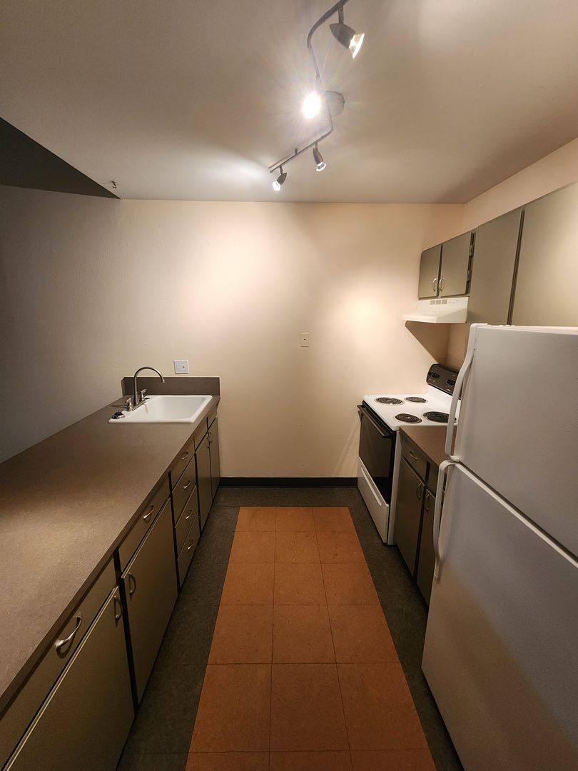 Townhouse for rent at 7112 N Alta Ave, Portland, OR 97206
