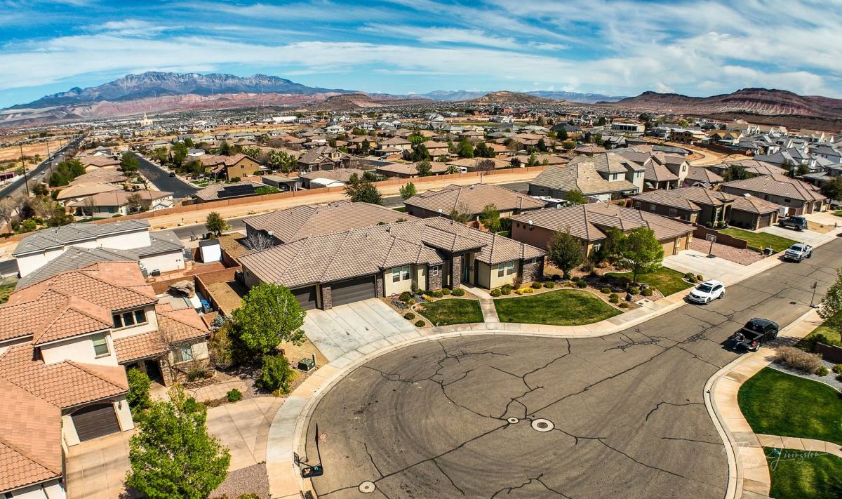 House for rent at 3035 E 2805 S Circle, Saint George, UT 84790