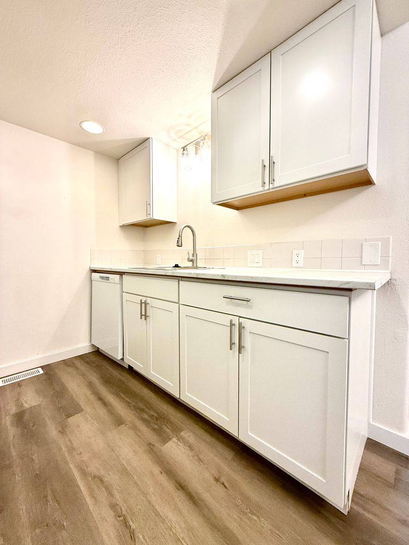 Townhouse for rent at 6130-6132 SE 128th Ave, Portland, OR 97236