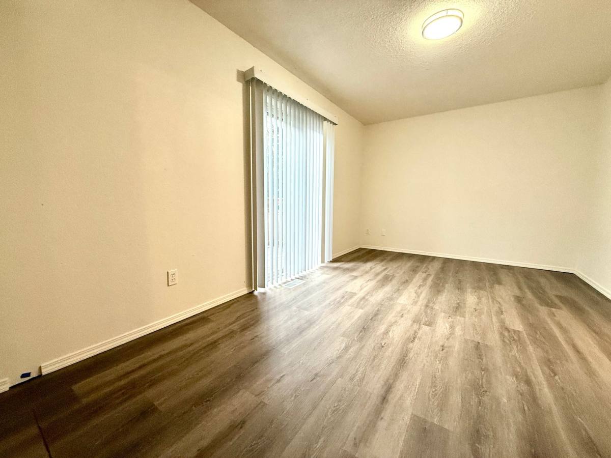Townhouse for rent at 6130-6132 SE 128th Ave, Portland, OR 97236