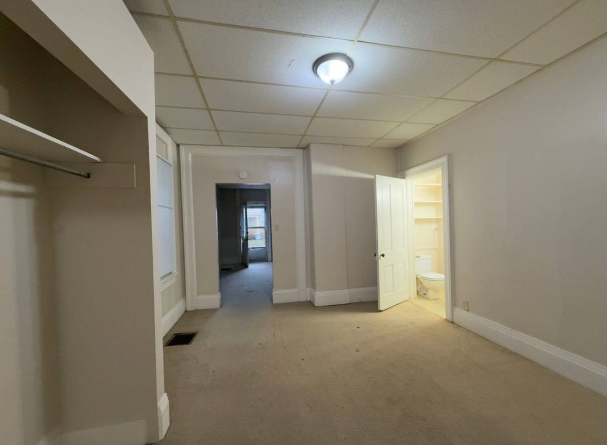 Apartment for rent at 909 N 10th St #1, Lafayette, IN 47904