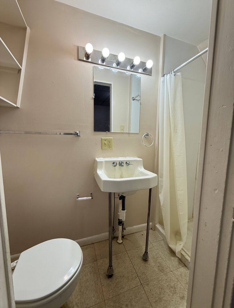 Apartment for rent at 909 N 10th St #1, Lafayette, IN 47904