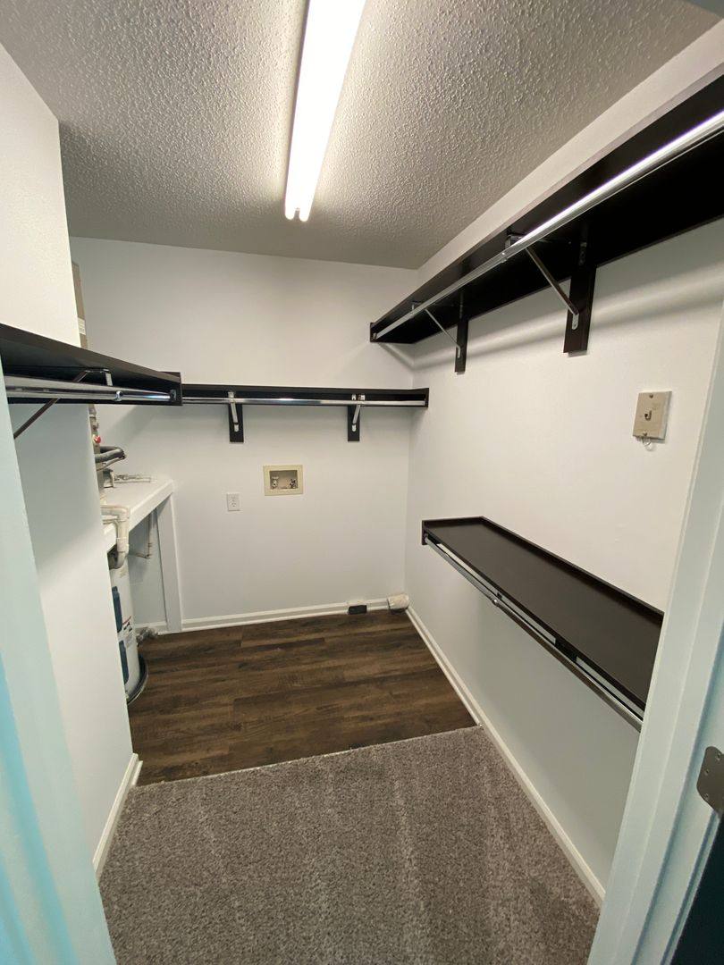 Apartment for rent at 401 Friendway Rd, Greensboro, NC 27410