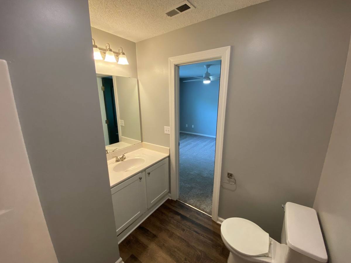 Apartment for rent at 401 Friendway Rd, Greensboro, NC 27410