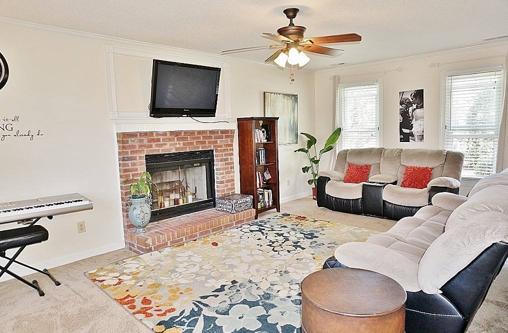 House for rent at 408 Hampshire Place, Jacksonville, NC 28546