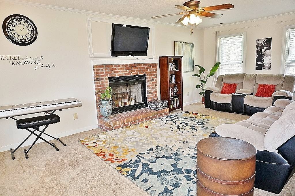 House for rent at 408 Hampshire Place, Jacksonville, NC 28546