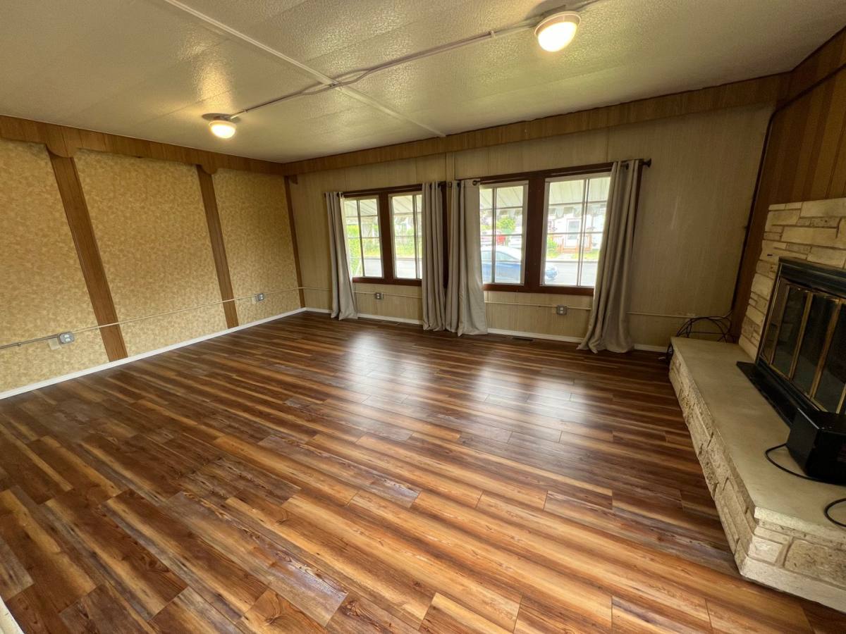 Apartment for rent at 210-212 1 2 Woodson St, Amity, OR 97101