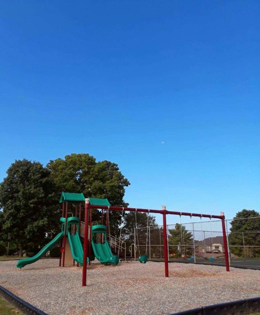 Apartment for rent at 1708 S Cross Lakes Blvd #B, Anderson, IN 46012