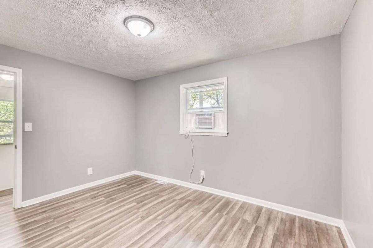 Apartment for rent at 266 Hurt Dr, Smyrna, GA 30082